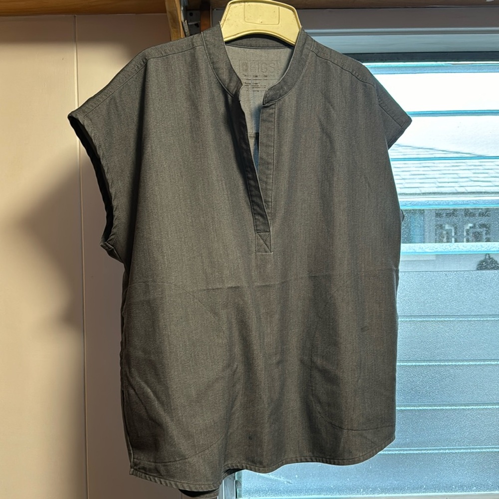 Figs set both size medium
